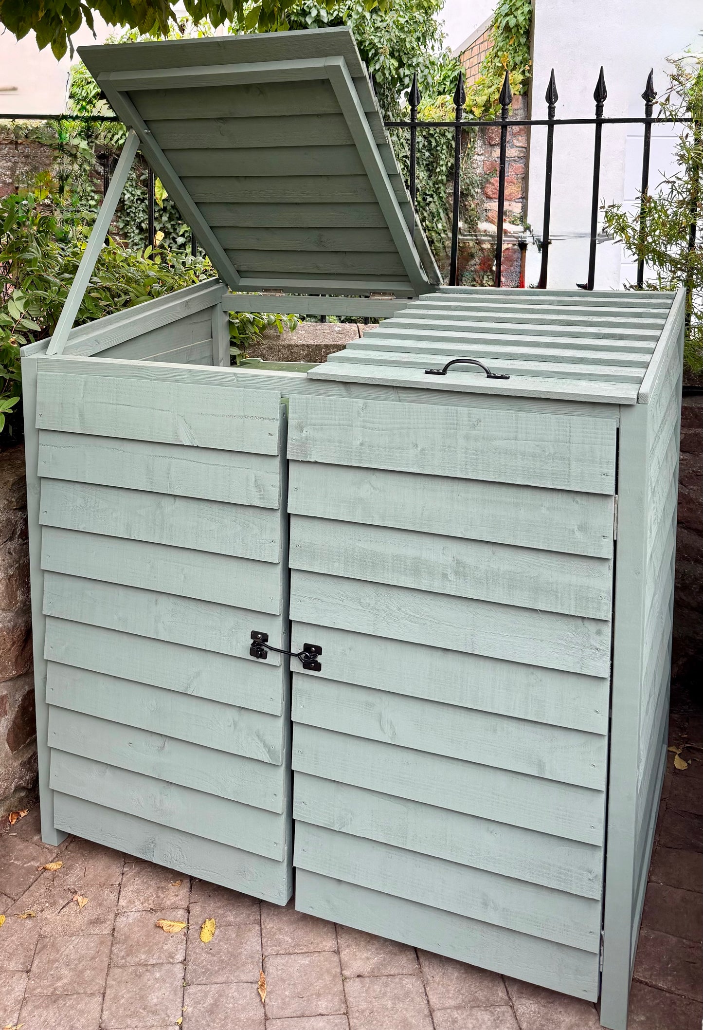 Recycling bin storage